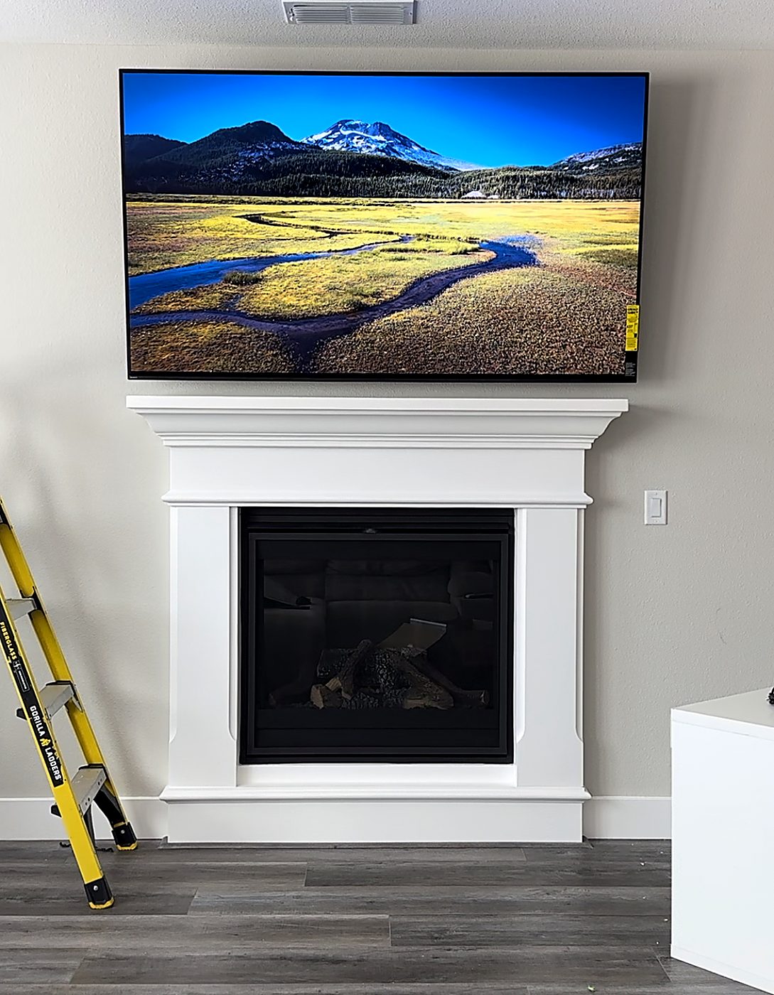 Fireplace Mount · White Mantel