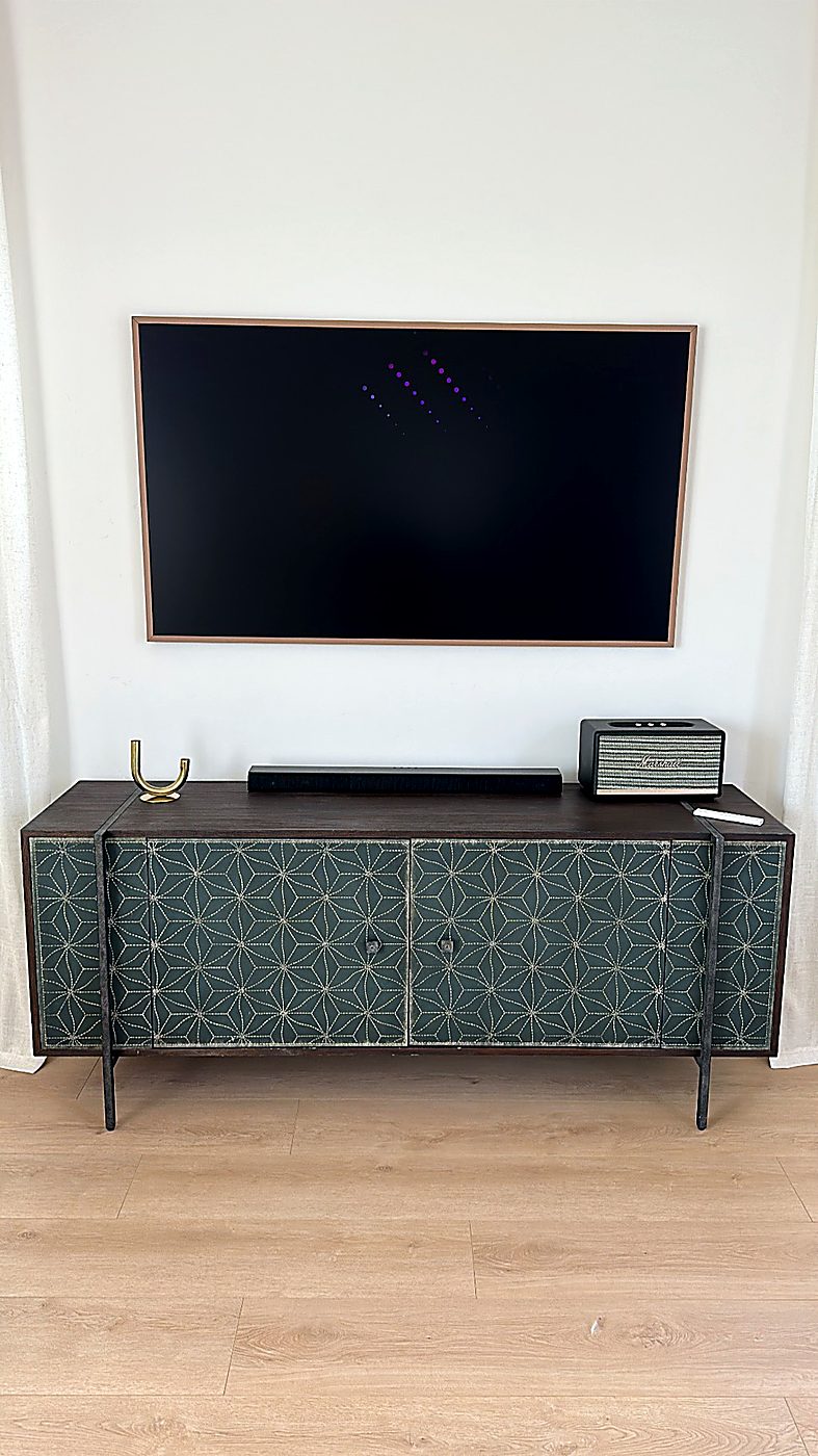 Frame TV · Premium Living Room
